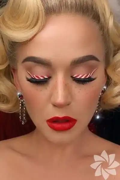 Göz Makyajında Doğal ve Çarpıcı Etkiler Yaratmanın Temel Yolları ve İpuçları