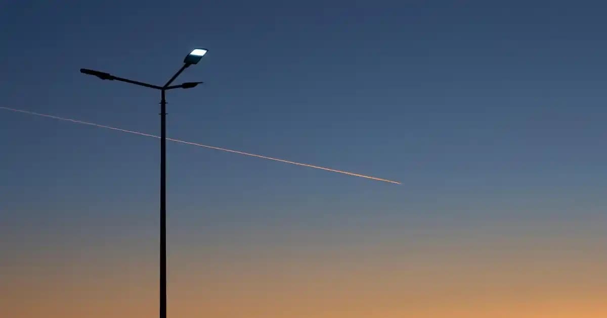 Günlük Kadın Parfüm Seçimi ve Kullanım İpuçları: Şıklığınızı Tamamlayan Koku Önerileri