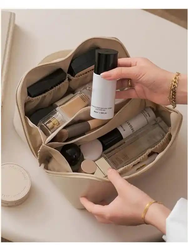Makyaj Organizer Seyahat Setleri: Pratik ve Estetik Çözüm ile Güzellik Ürünlerinizi Düzenleyin
