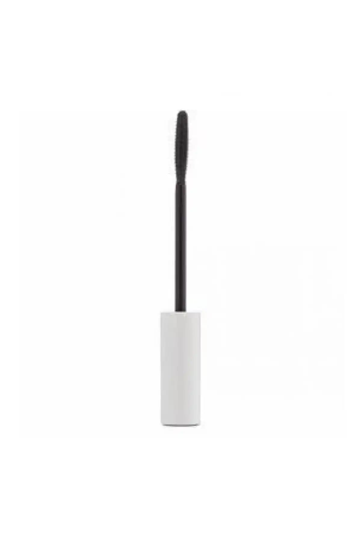 Maskara Seçimi ve Uygulama Yöntemleri ile Kirpiklere Hacim ve Uzunluk Kazandırma