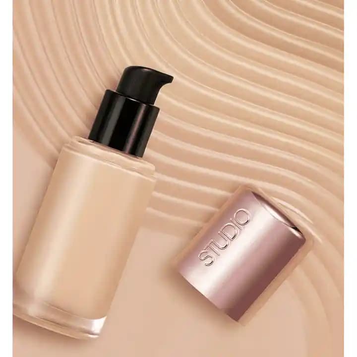 Parlak Görünüm Sağlayan Fondotenler: Doğal ve Işıltılı Cilt İçin En İyi Seçenekler