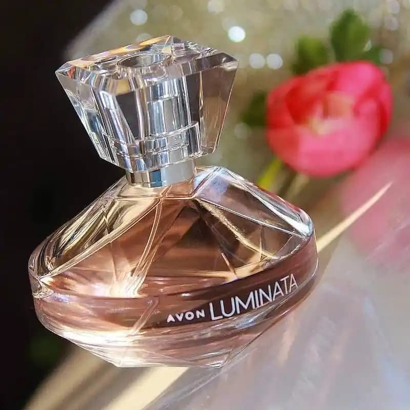 Avon Kadınlar İçin Kalıcı Parfümler: Uzun Süre Etkili ve Çekici Koku Seçenekleri