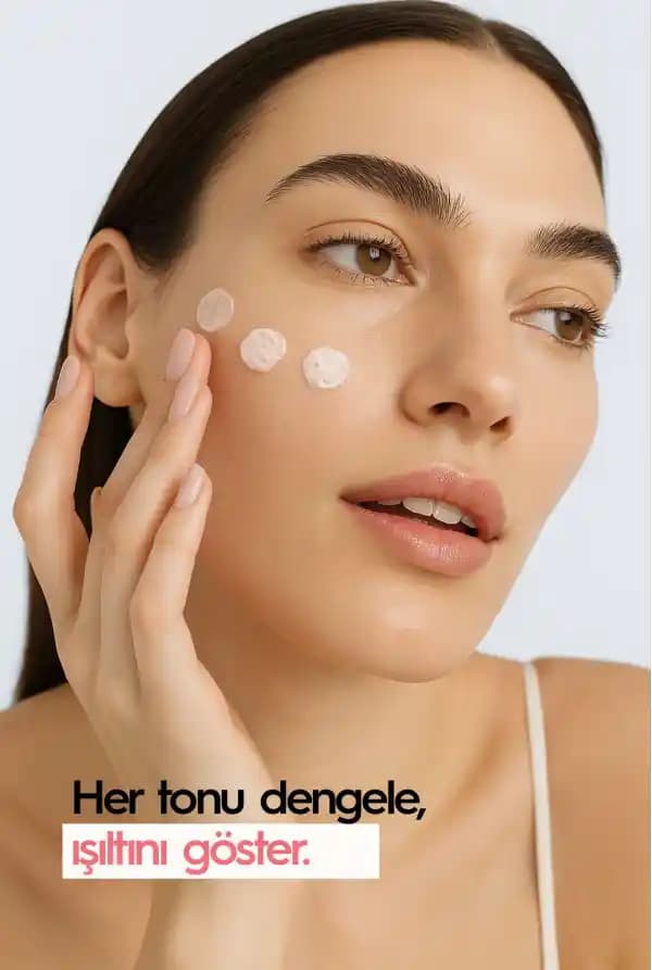 Çok Fonksiyonlu Makyaj ve Cilt Kremleri: Güncel Güzellik Rutinleri İçin Pratik Çözümler