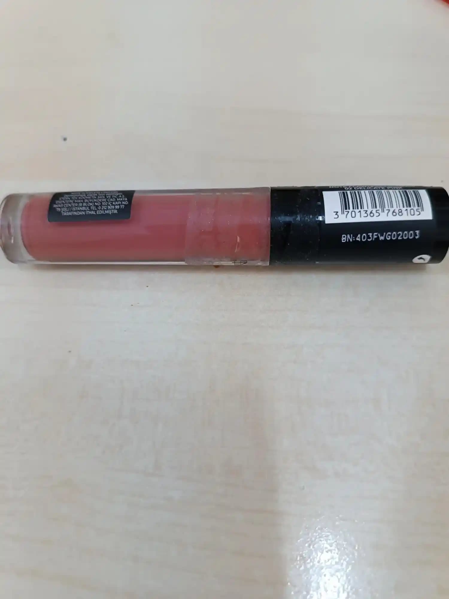 Dudak Parlatıcılarında Alerji Riskini Azaltmak İçin Güvenli Kullanım Yöntemleri