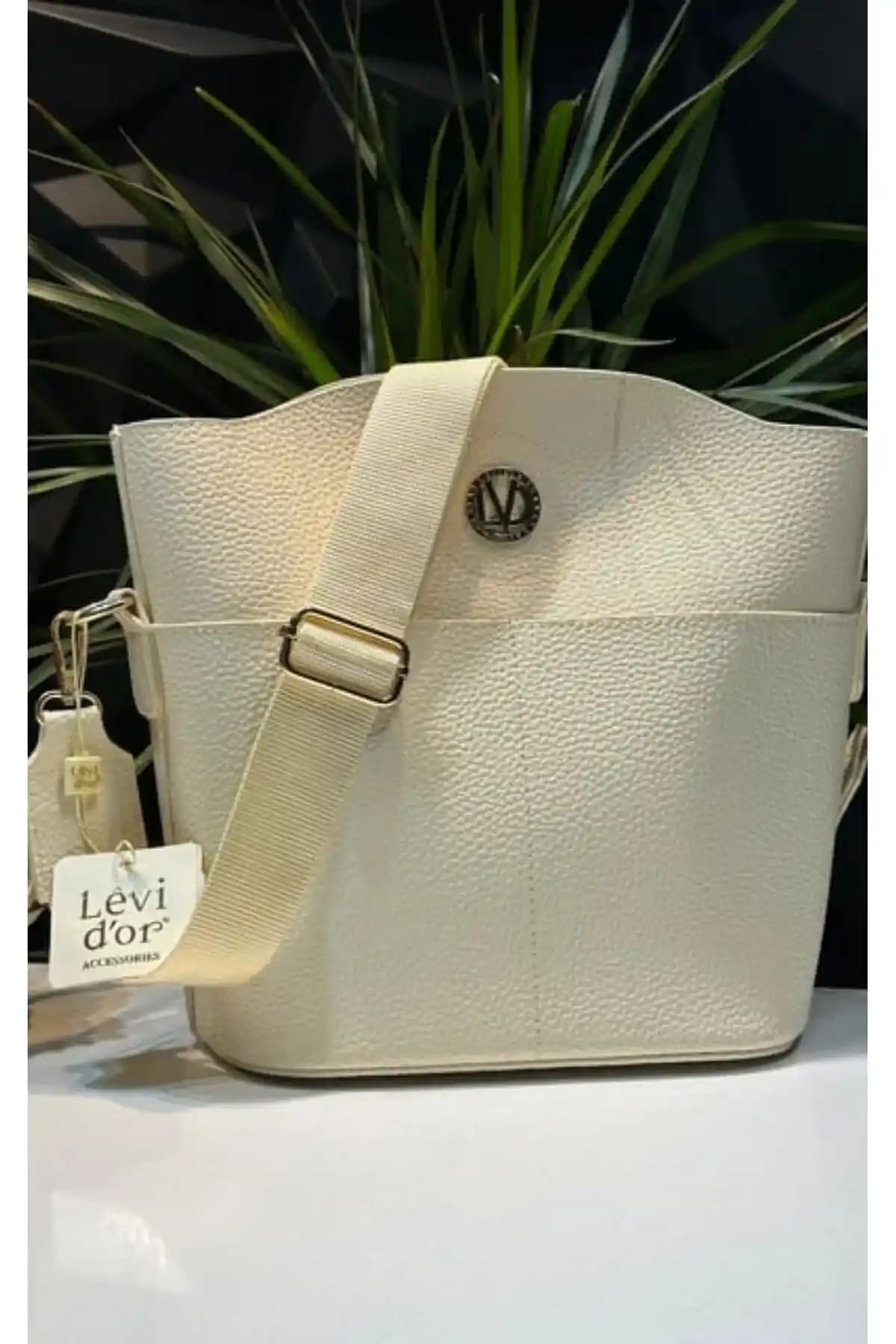 Kadın Çantası Seçim Rehberi: Şıklık ve Kullanışlılığı Bir Arada Yakalamak