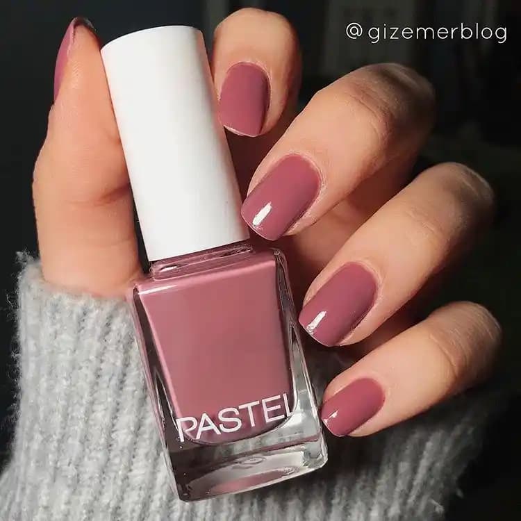 Kişisel Stile Uygun Tırnak Oje Renkleri ve Stilinizle Uyumlu Seçenekler