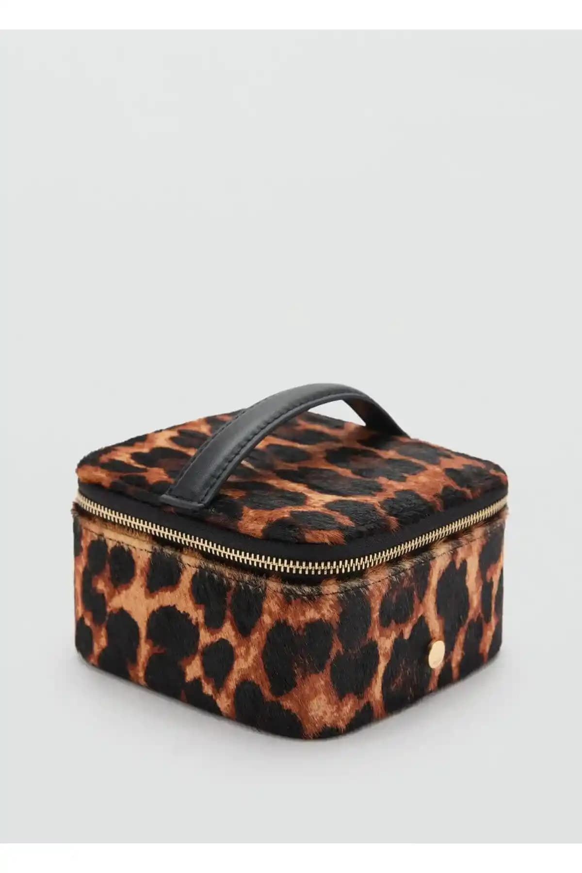 Leopar Desenli Kadın Kozmetik Çantaları: Moda ve İşlevselliğin Birleştiği Şık Seçenekler