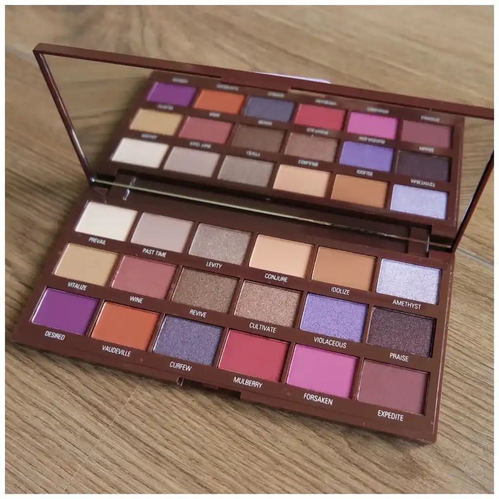 Makyaj Paleti Alternatifleri: I Heart Revolution ve Rival Loves Me Markalarının Özellikleri ve Seçim İpuçları