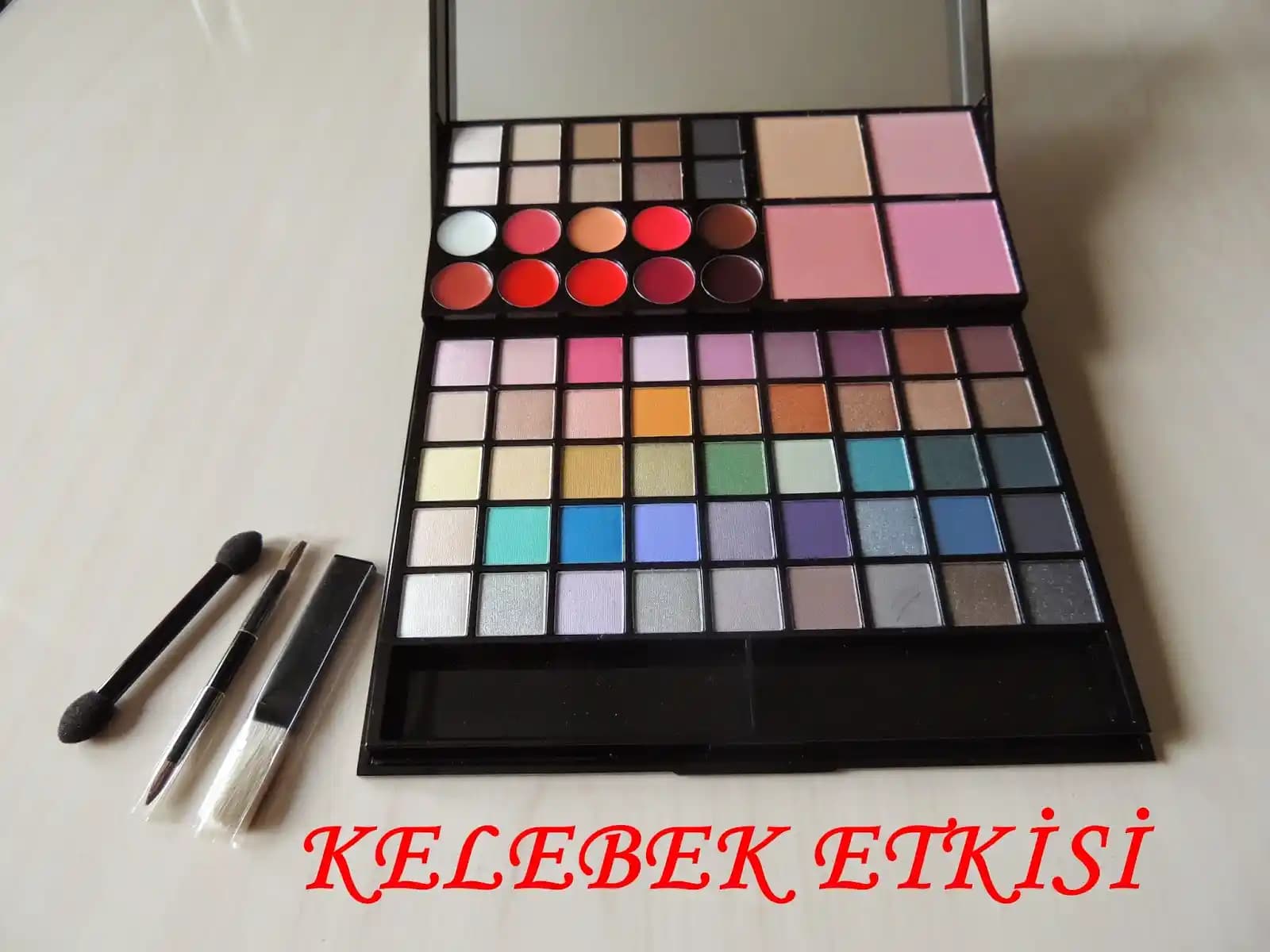 Makyaj Paletleri Renk ve Kalite Karşılaştırması: Doğru Seçim İçin Bilmeniz Gerekenler