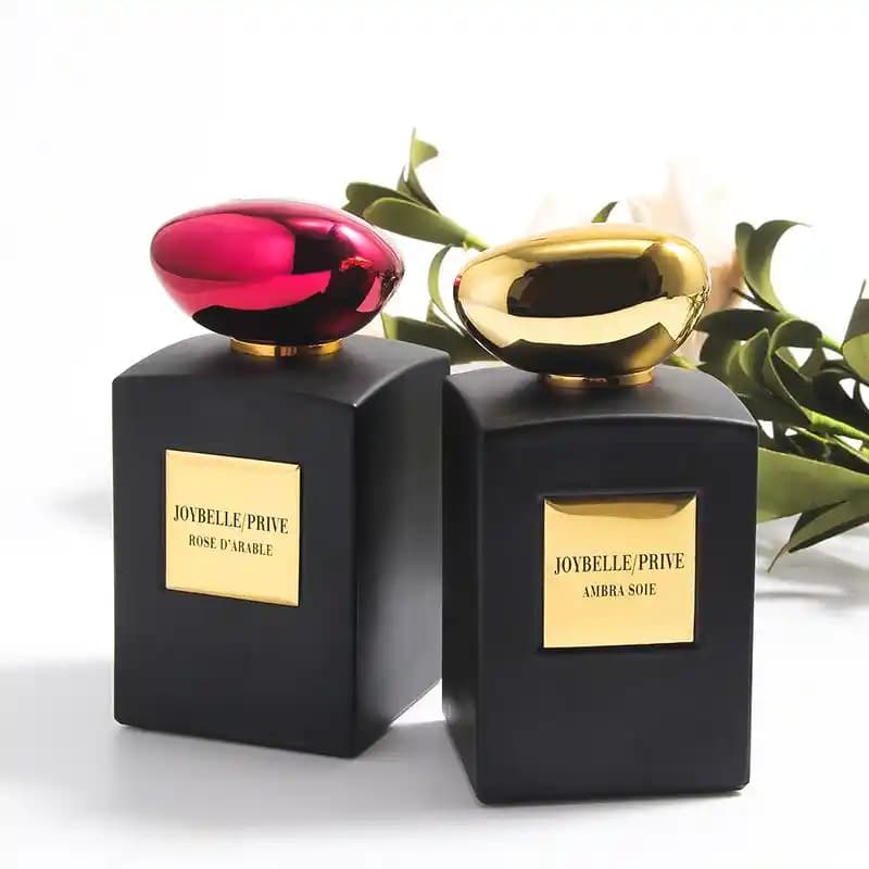 Oryantal Kadın Parfümlerinde Zarif ve Kalıcı Kokuların Özellikleri ve Popüler Örnekler