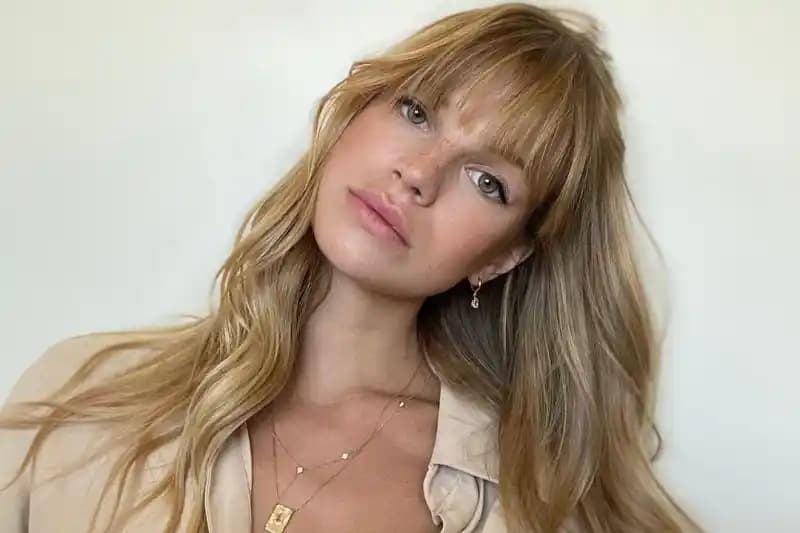 Parlak ve Canlı Sarı Saçlar İçin Bakım ve Stil Rehberi