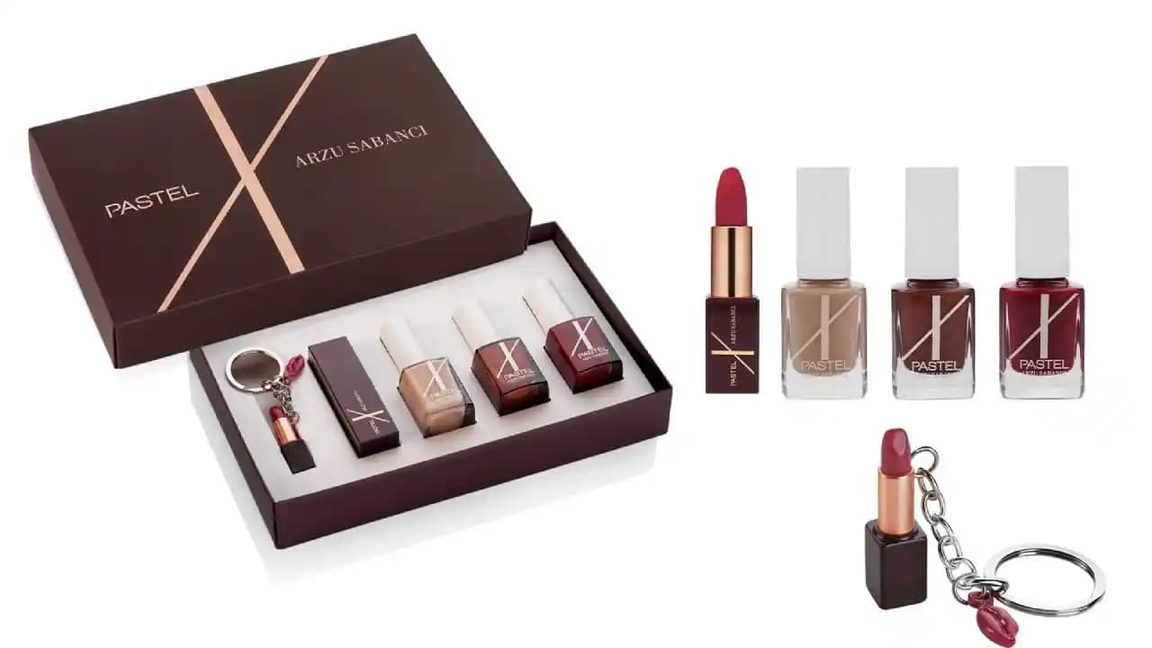 Pastel 755 Modeli: Şık ve Fonksiyonel Kozmetik Ürünleriyle Günlük Makyaj Deneyimi