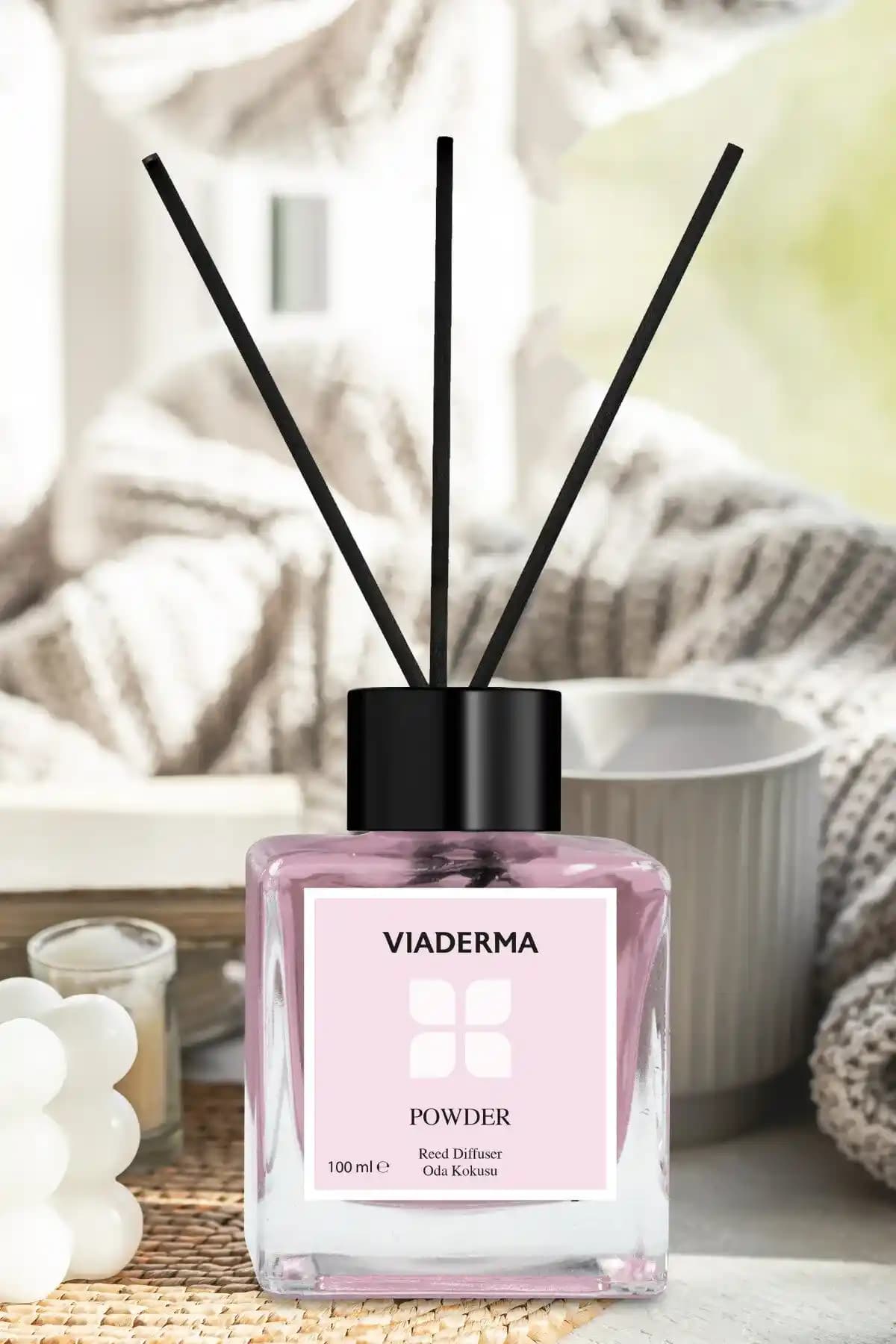 Pudra Kokusu ve Ferah Parfümler: Doğal ve Hafif Koku Seçenekleri Hakkında Kapsamlı Bilgi