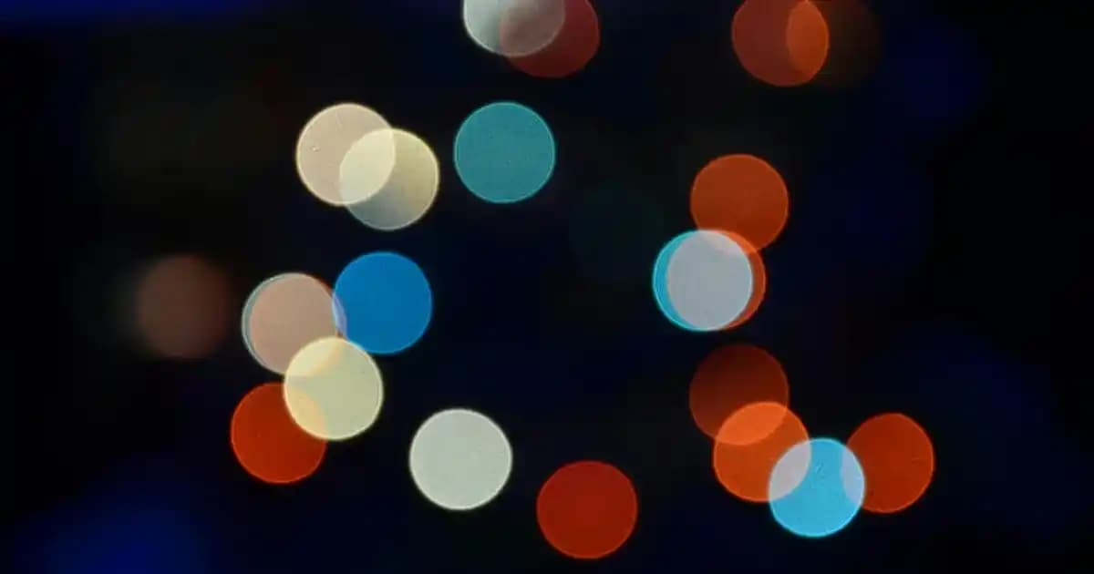 Sıcak ve Çiçeksi Kadın Parfümleri: Özellikleri ve Tercih İpuçları