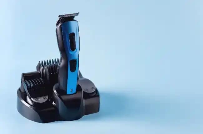 Tıraş Makineleri Seçerken Dikkat Edilmesi Gereken Temel Kriterler ve Kullanım İpuçları