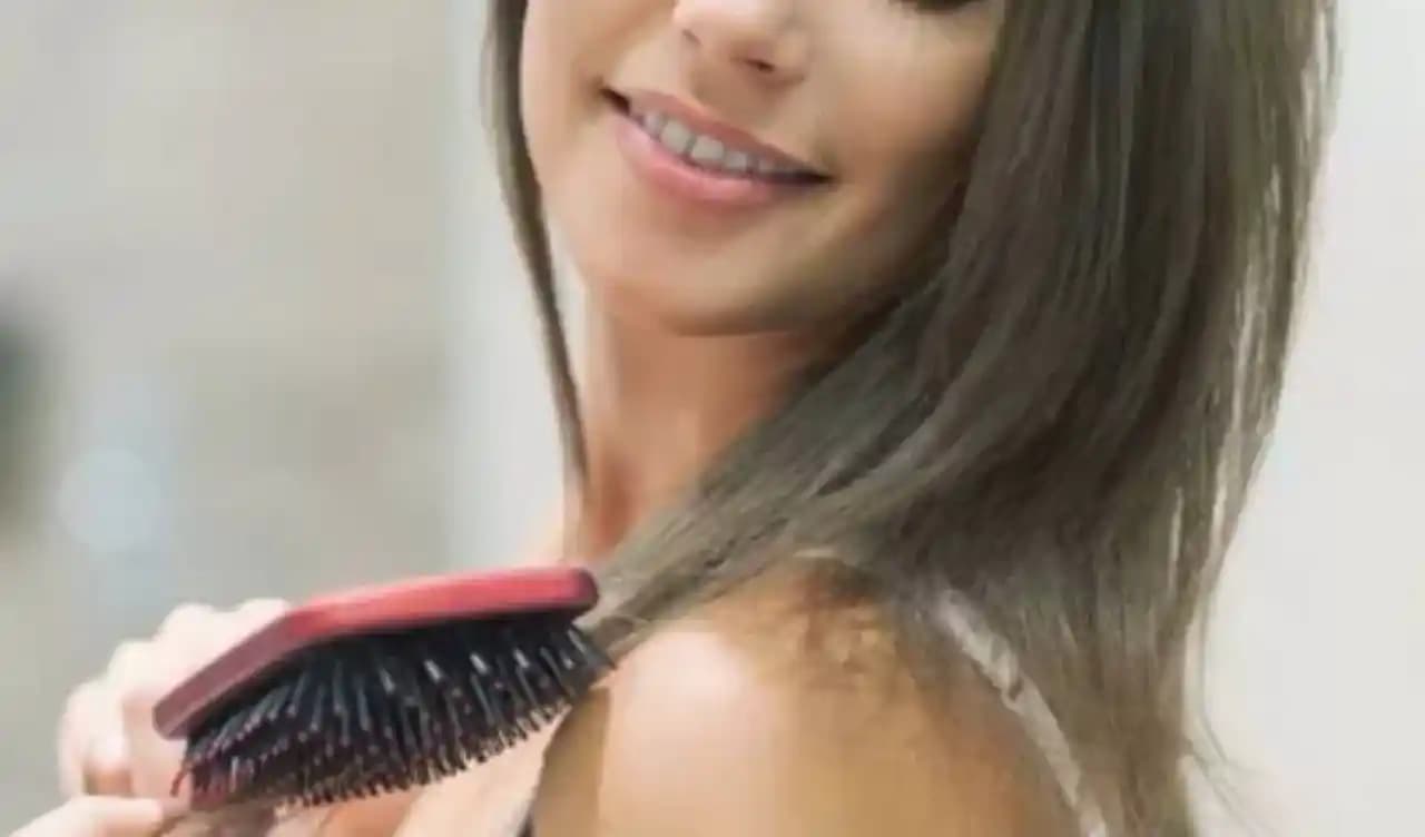 Yağlanan Saçlar İçin Doğru Bakım Yöntemleri ve Doğal Çözümler