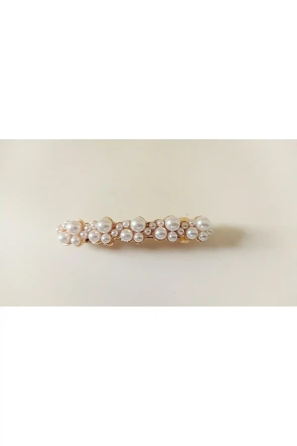 Zarif İnci Mini Saç Tokası: Güzellik ve Şıklığın Detaylarındaki Yansıması