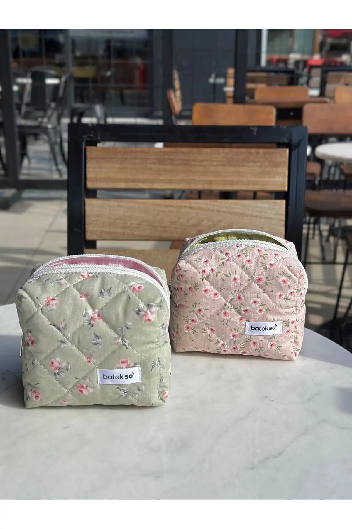 Batekso 2'li Pembe ve Yeşil Çiçek Desenli Makyaj Çantası Günlük ve Seyahat Kullanımı İçin