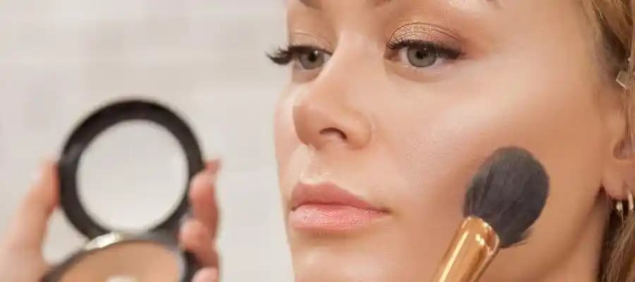 1980'lerde Allık Kullanımı: Popüler Renkler, Teknikler ve Markalar