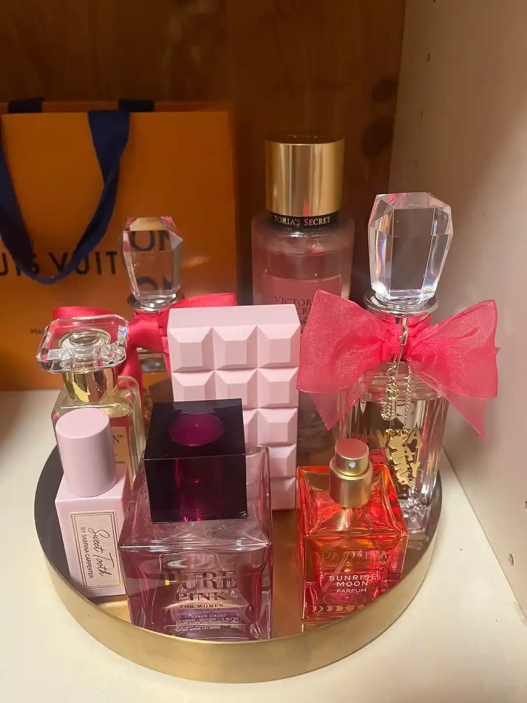 Yaz Ayları İçin Plaj Esintili Parfüm Seçenekleri ve Koleksiyon Düzenleme Önerileri