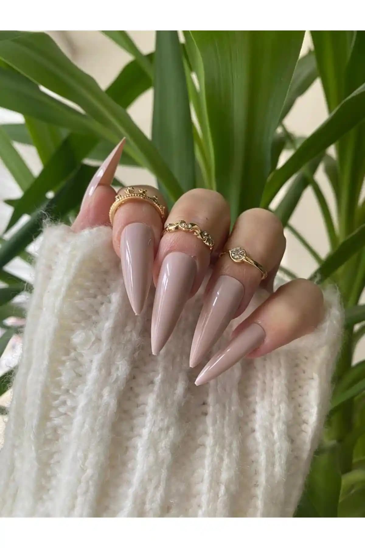 SYBELLE KOZMETİK Bej Stiletto Takma Tırnak 20 Adet - Estetik ve Pratik Çözüm