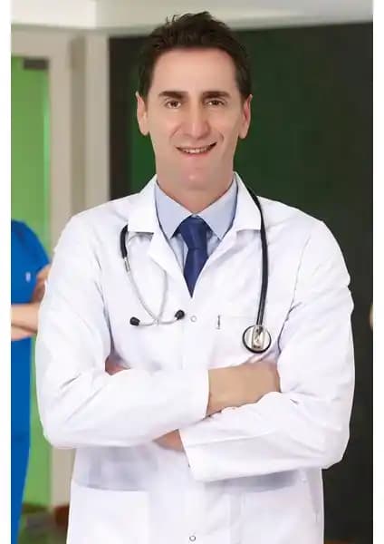 Çizgi Medikal Erkek Klasik Yaka Doktor Önlüğü: Sağlık Profesyonelleri İçin Kaliteli ve Şık Giyim Seçeneği