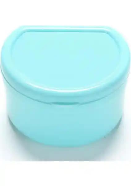 Corega ve Polywax Diş Protez Saklama Kutuları Karşılaştırması