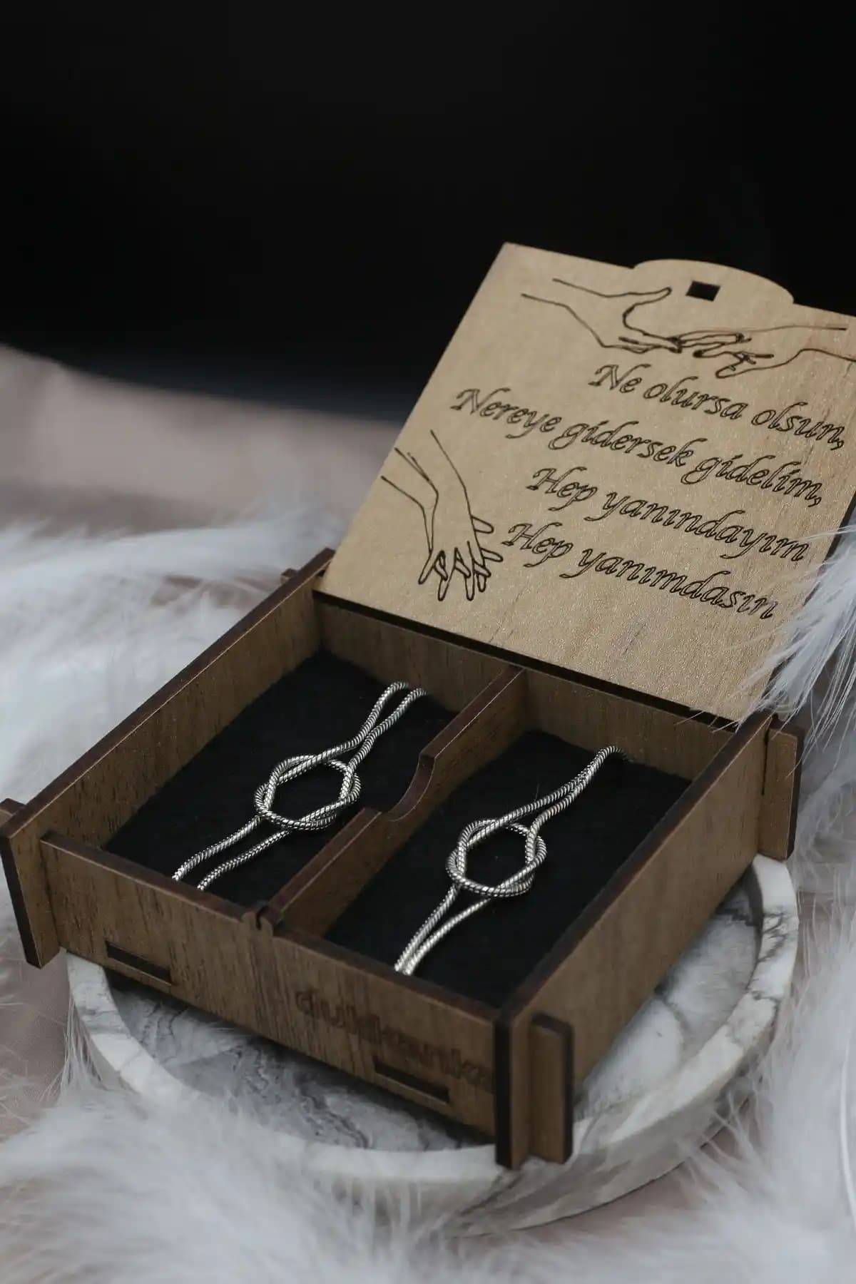 Düğüm Kalın Zincir Sonsuzluk Bileklik İncelemesi ve Kullanım Önerileri