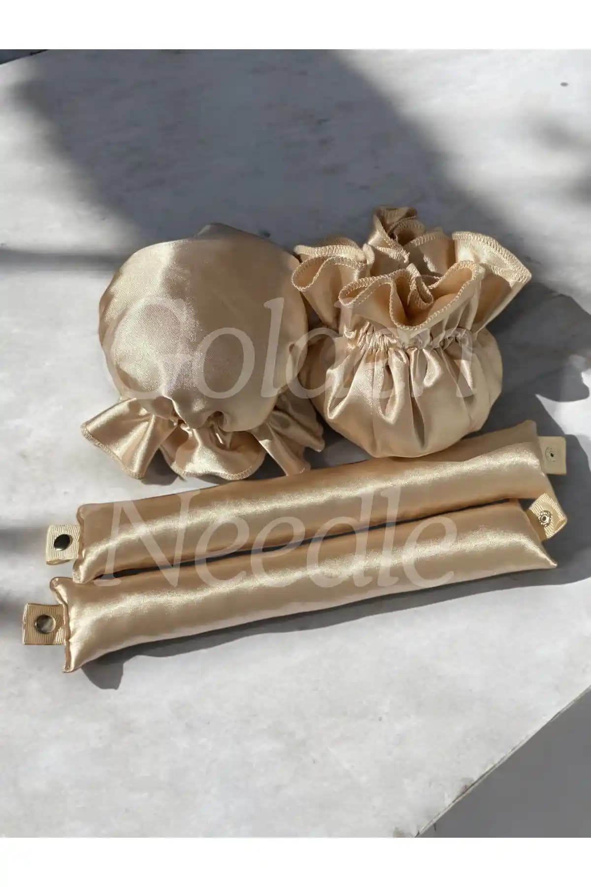 Golden Needle Boneli Çıtçıtlı Bigudi Saç Sosisi: Şık ve Pratik Saç Şekillendirme Çözümü