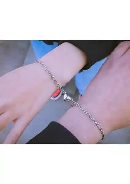 İki Farklı Unisex Bileklik Ürünü Karşılaştırması ve Özellikleri Analizi