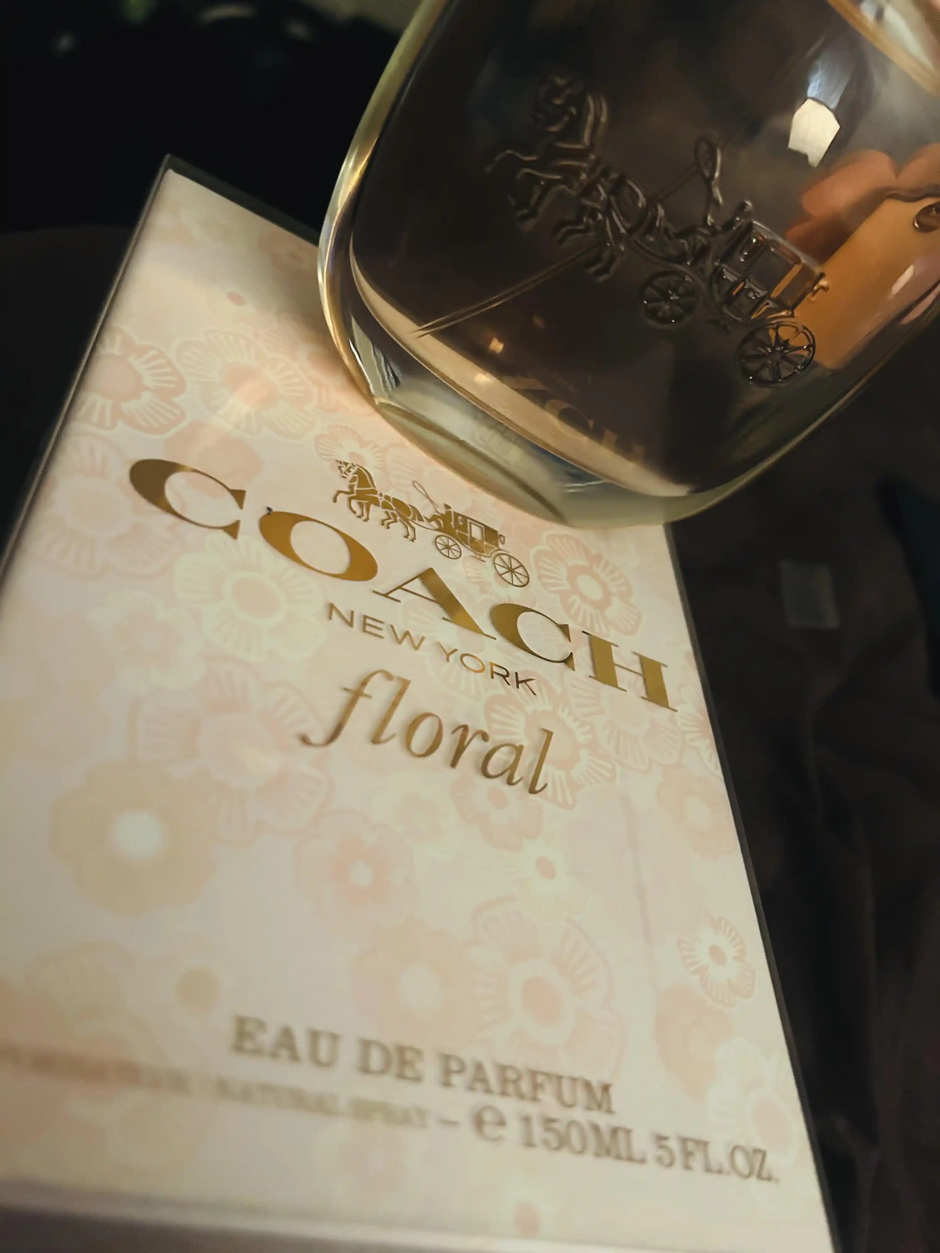 Coach Floral Eau de Parfum ve Coach Parfüm Serisinin Kalıcı Koku Profilleri ve Özellikleri
