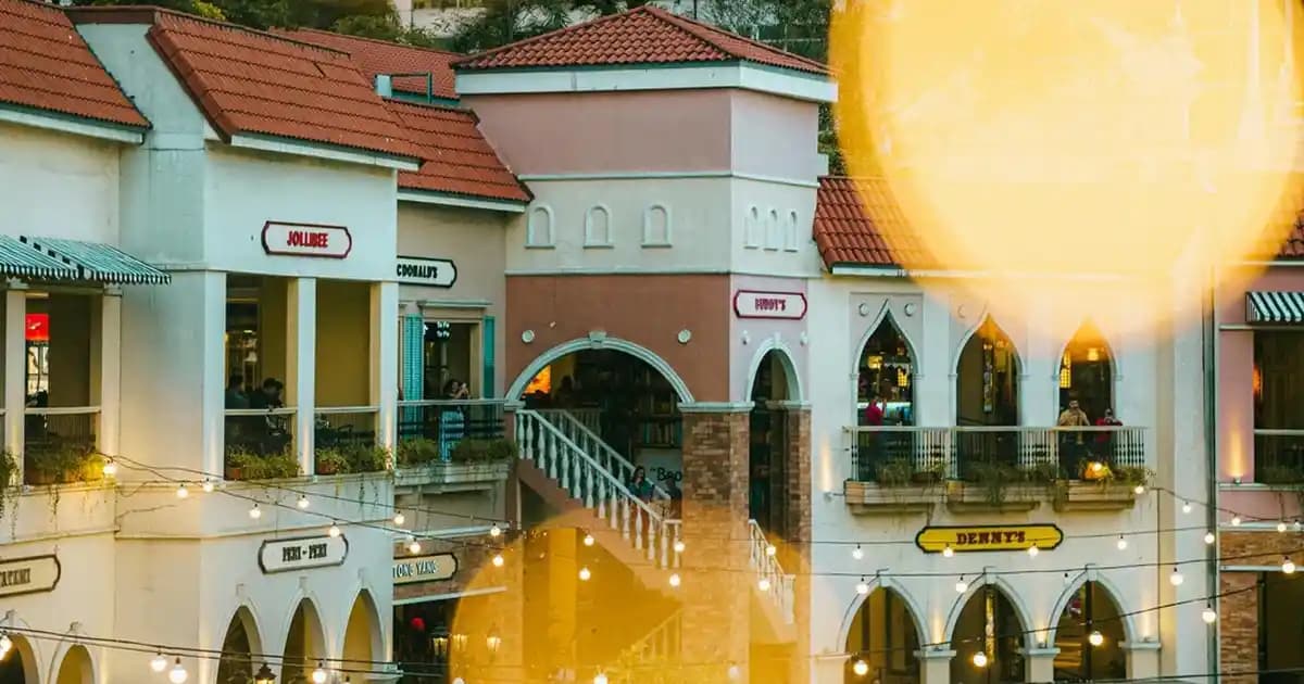 Dudak Nemlendirme ve Dolgunlaştırma: Etkili Ürünler ve Bakım Rutinleri