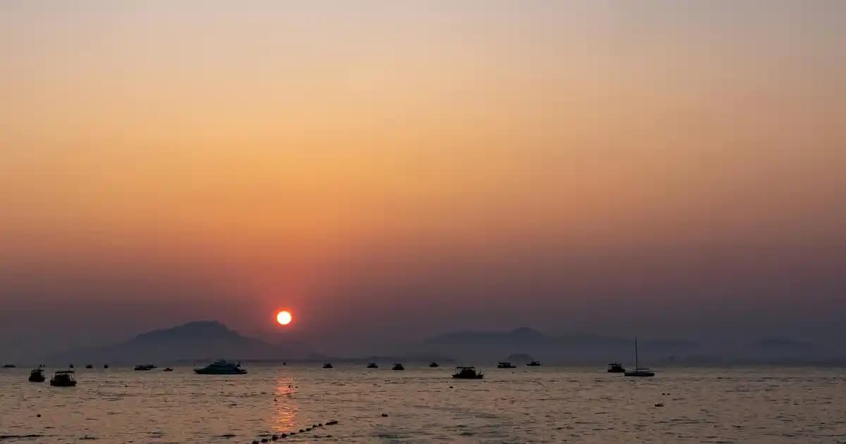 Maybelline Lifter Glow Fondöten: Yaşlanan ve Kuru Ciltler İçin Cilt Bakımlı Makyaj Seçeneği