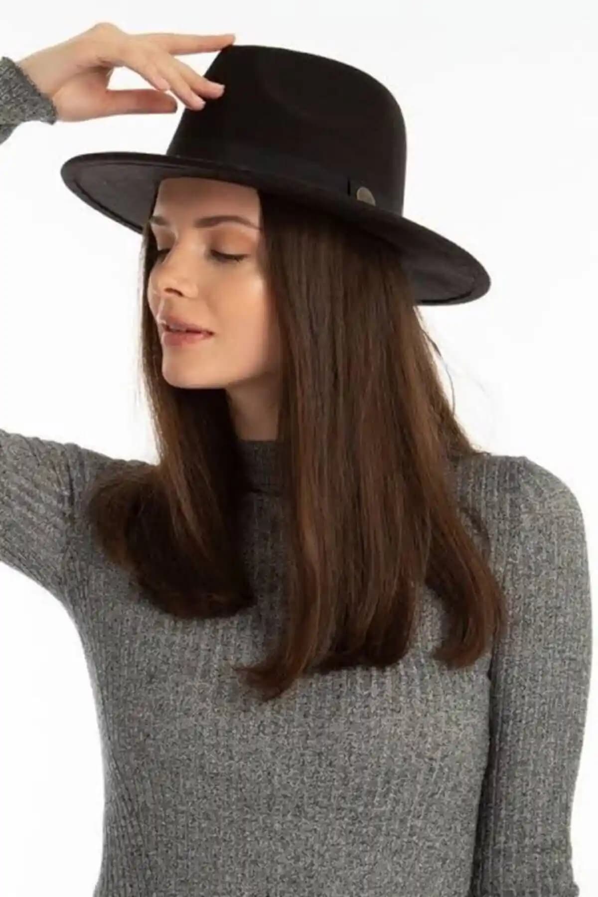 Genel Markalar Fötr Şapka: Şıklık ve Konfor Sunan Klasik ve Ayarlanabilir Tasarım