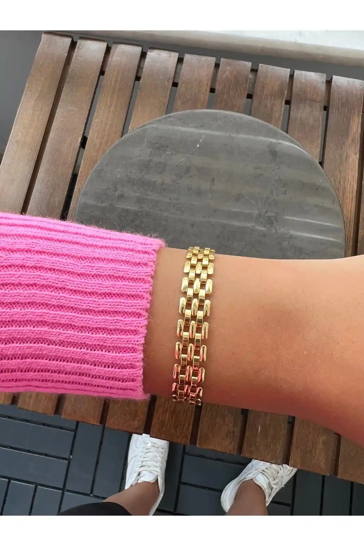 Jack Ferrero kadın bilekliği estetik ve dayanıklı tasarımıyla Türkiye üretimi şık takı