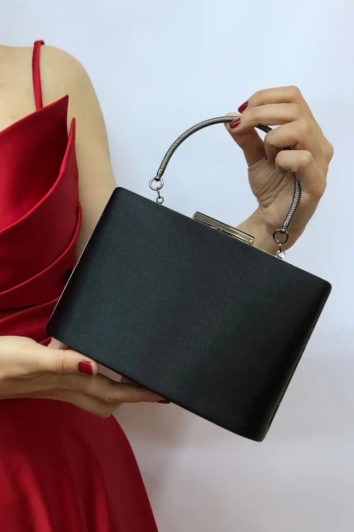 NAZART Kadın Siyah Saten Abiye Çanta Şık ve Fonksiyonel Gece Aksesuarı