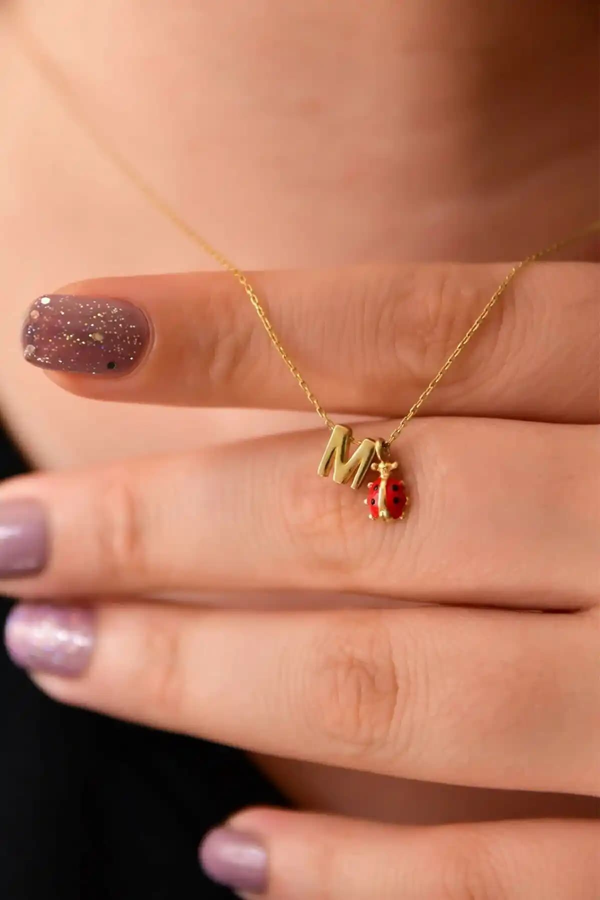 Papatya Silver 925 Ayar Gümüş ve Altın Kaplama 3D M Harf Uğur Böceği Kolye