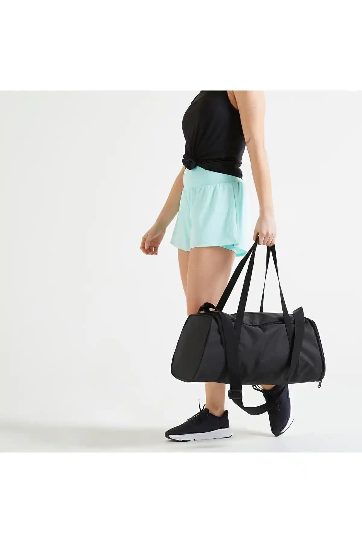 Decathlon 20 L Siyah Spor Çantası Pratik ve Dayanıklı Tasarımıyla Günlük Kullanım İçin Uygun