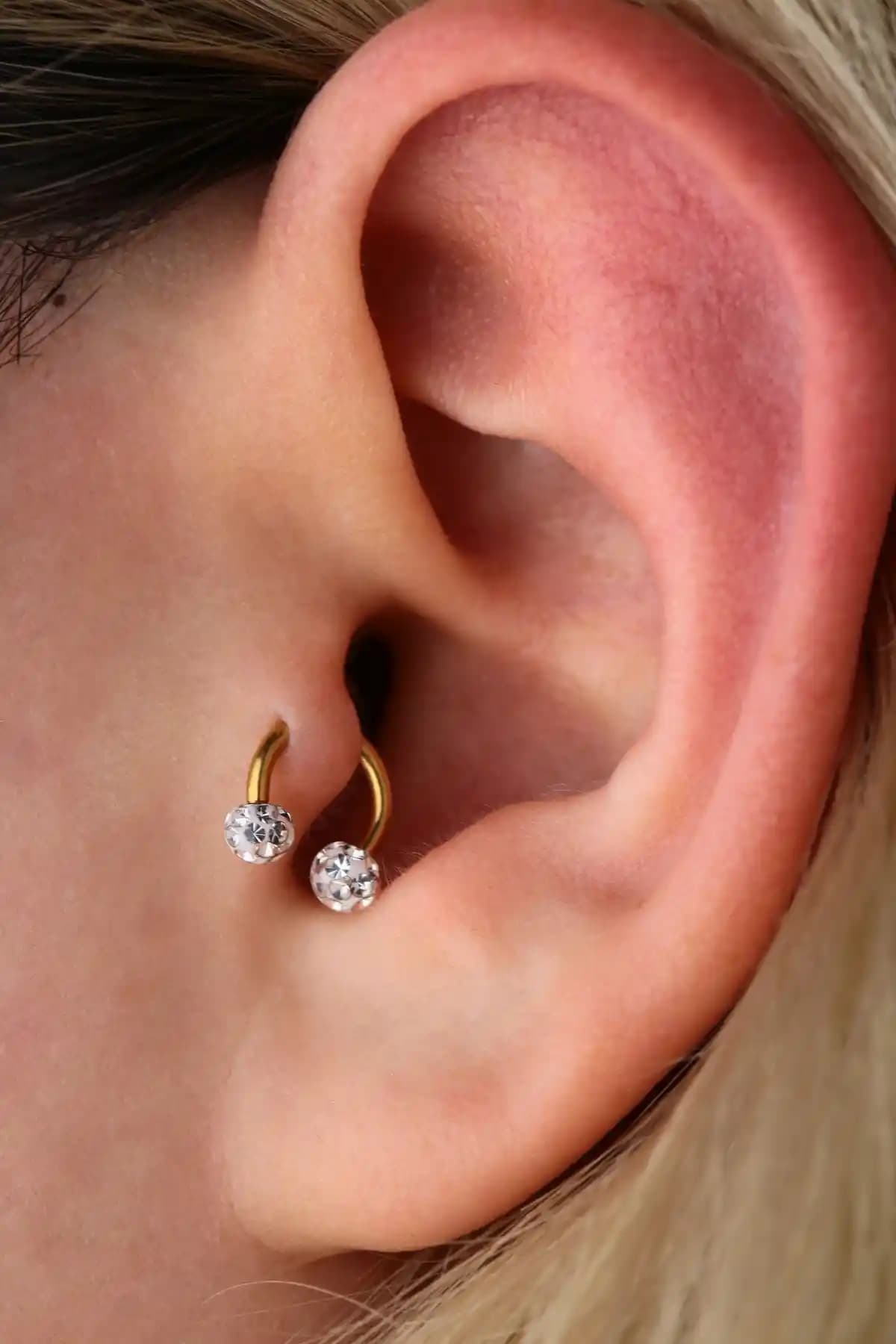 Vilma Aksesuar Cerrahi Çelik Piercing: Sağlam ve Şık Kulak Piercing Çözümü