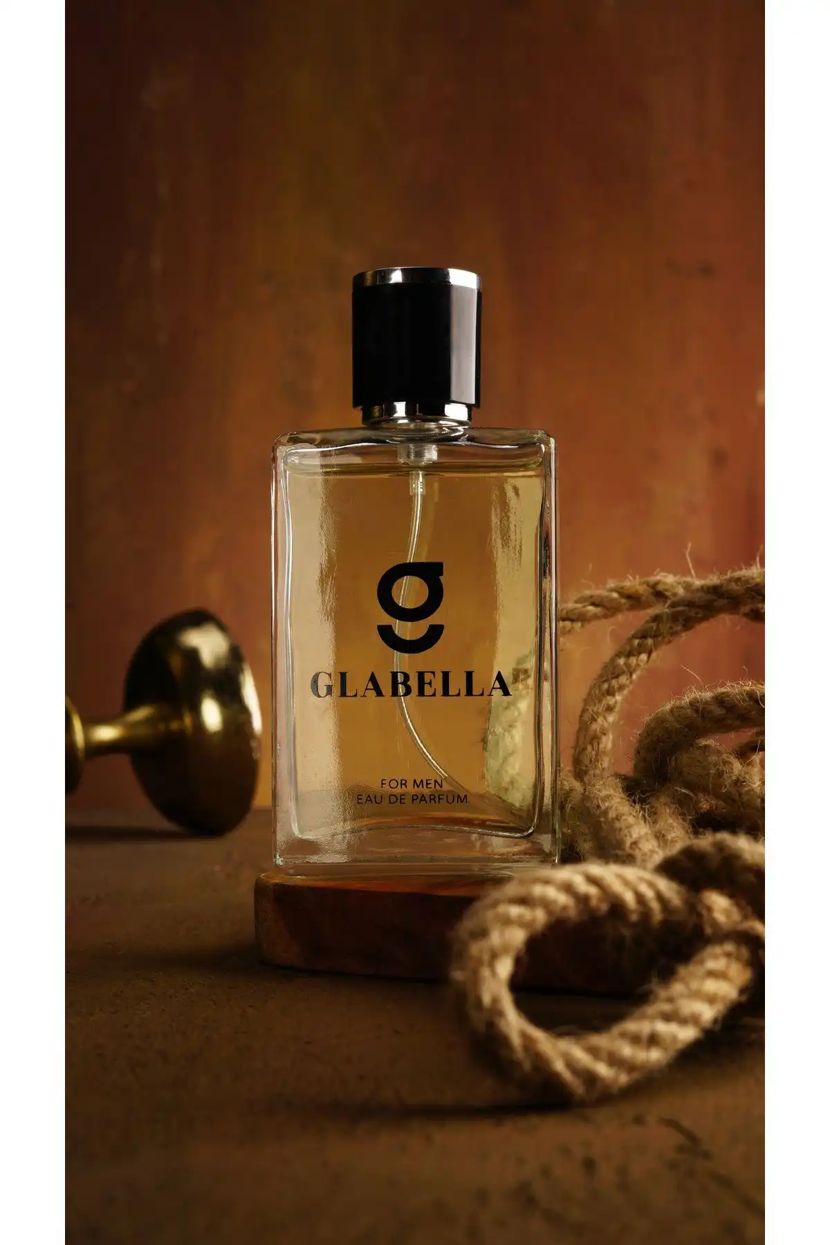 Glabella G10 ve G40: İki Odunsu EDP Erkek Parfümü Karşılaştırması ve Özellikleri