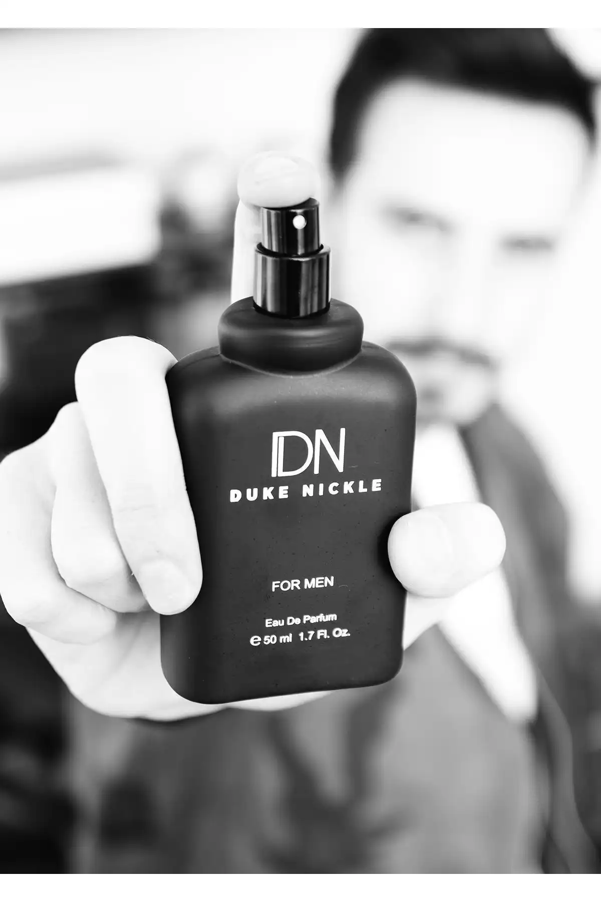 Duke Nickle ve Jeven Brus Girl Magnet Erkek Parfüm Karşılaştırması