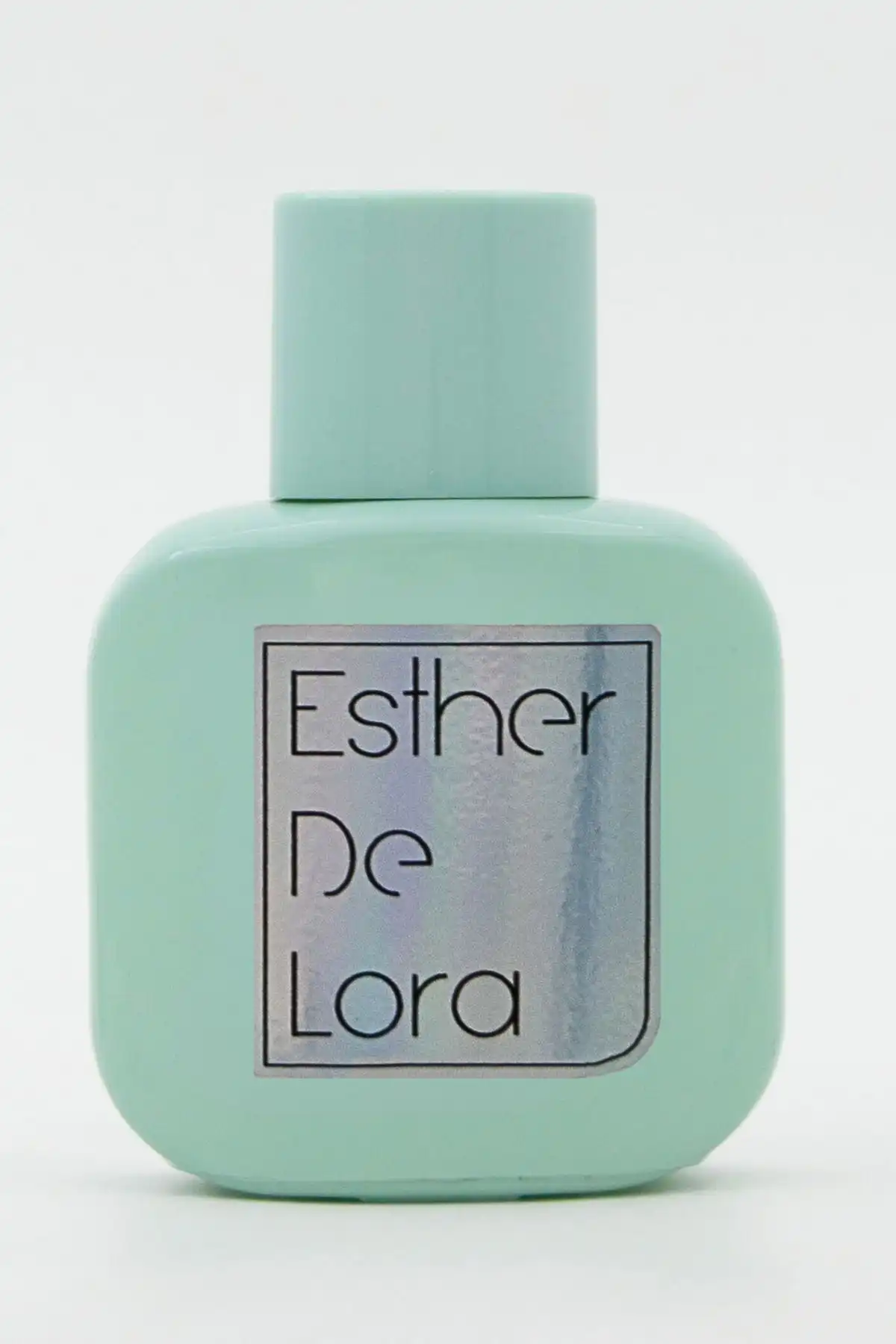 Esther De Lora Baccarat Rouge ve Boss Bottled Parfüm Karşılaştırması