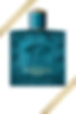 Versace Eros EdT ve Yves Saint Laurent Y EdP: İki Popüler Erkek Parfüm Karşılaştırması